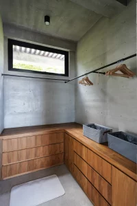 Bathroom Vl 041 02