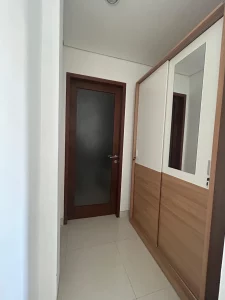 Entrance Vl 005 01
